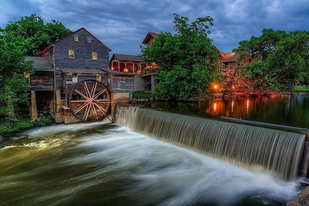Moonlight Cottage - Your Romantic & Scenic Escape Sevierville Esterno foto