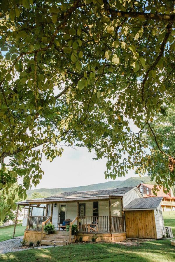 Moonlight Cottage - Your Romantic & Scenic Escape Sevierville Esterno foto