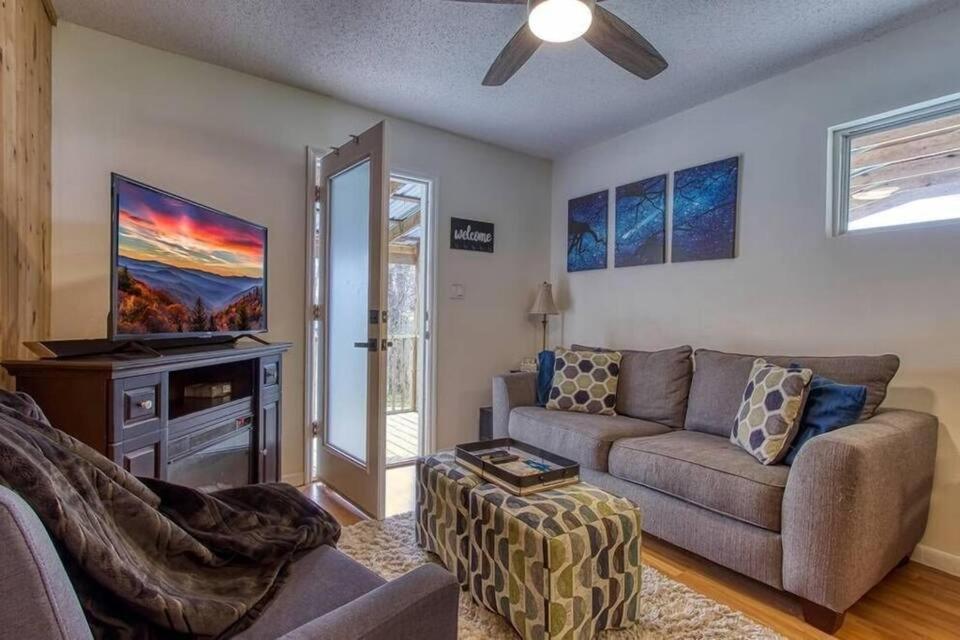 Moonlight Cottage - Your Romantic & Scenic Escape Sevierville Esterno foto